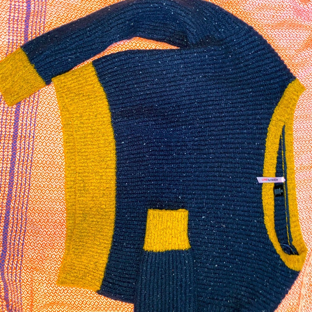 Cropped sweater